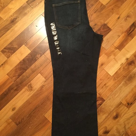 NWT petite plus size 18 bootcut jeans - Picture 2 of 5